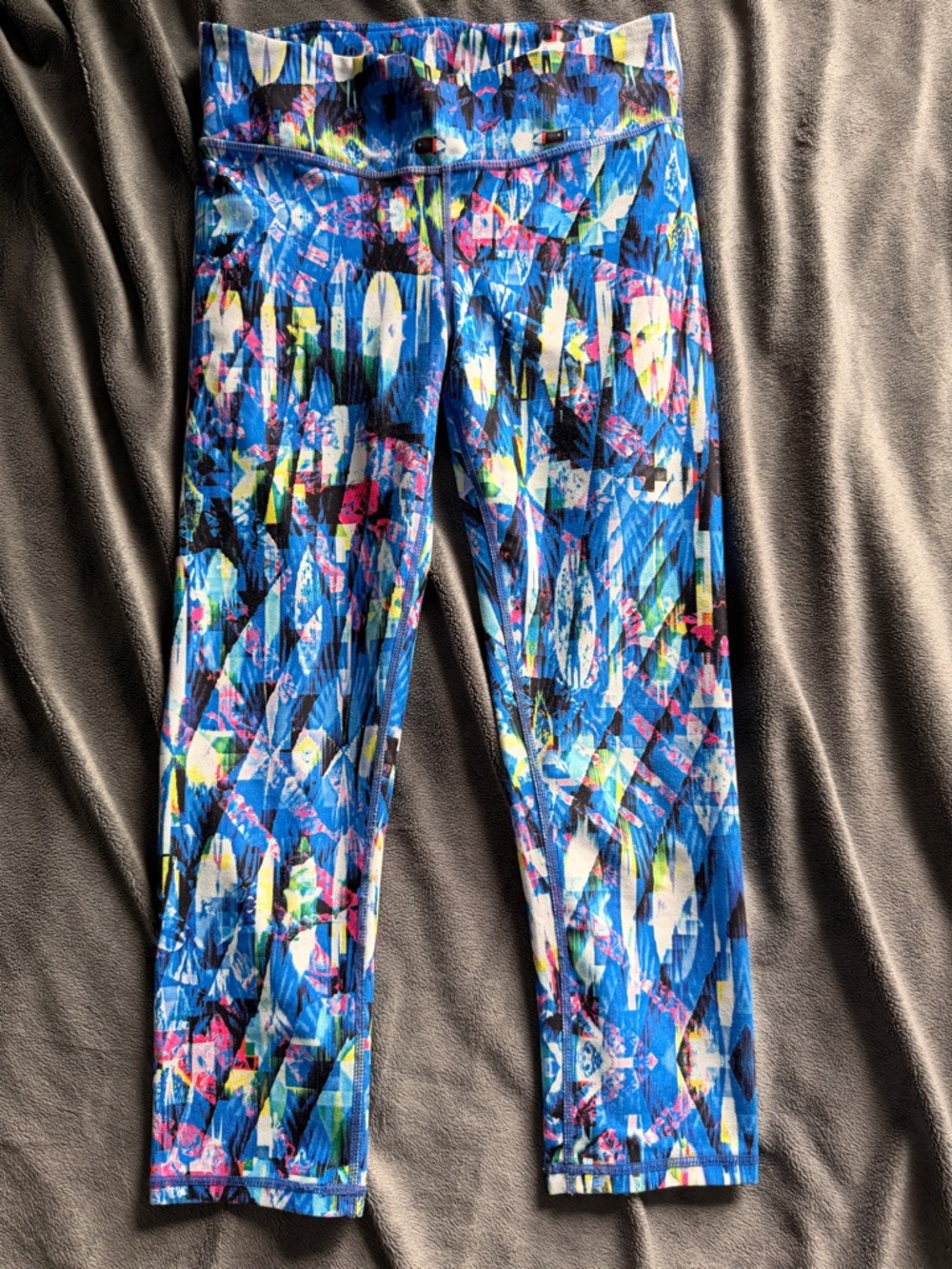 Fabletics Multi-Print Cropped Capri Active Leggings